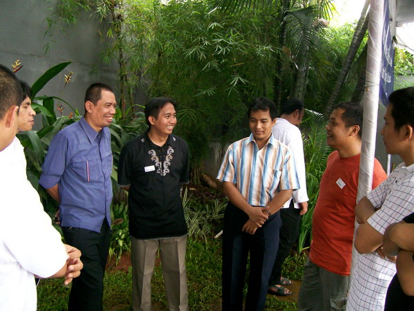Bercengkrama dan Networking