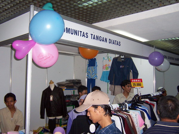 Patungan di Bazaar PKS