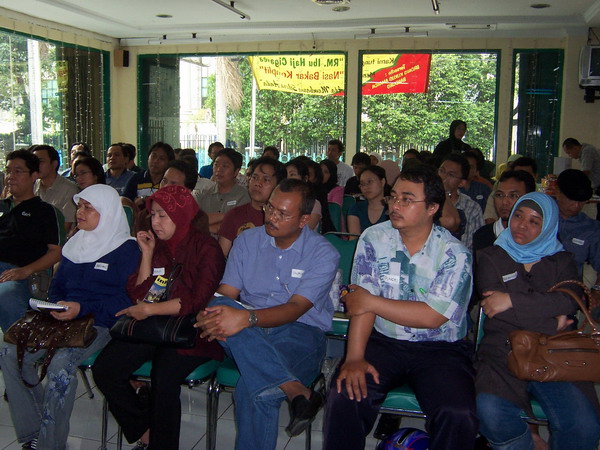 Seminar: Kalau Mau Kaya, Jangan Takut Ngutang
